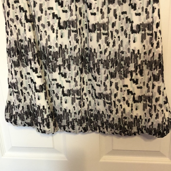 Ricki's black/white//grey/light green print sleeveless top - Picture 6 of 6